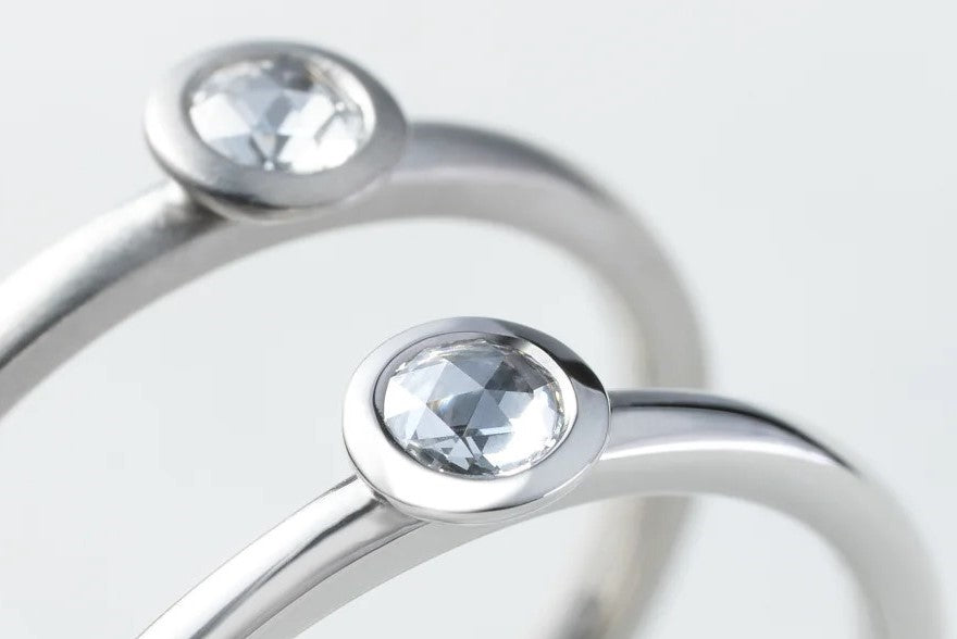 ローズカットダイヤモンド。15世紀に生み出され今も愛され続ける、まさに古き良き時代のジュエリーです。