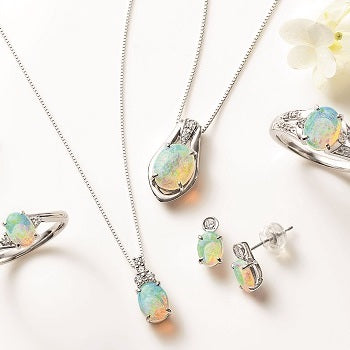 10月の誕生石:オパール