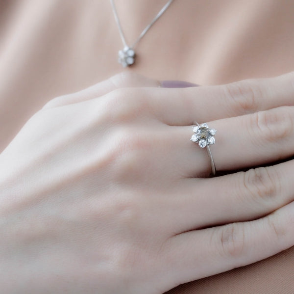 ブラウンダイヤモンド/ダイヤモンド PTリング(0.25カラット/フラワーモチーフ/4月誕生石/グレーディングレポート付き)《JRGD1509》