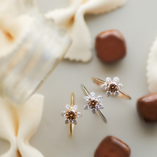 ブラウンダイヤモンド/ダイヤモンド PTリング(0.25カラット/フラワーモチーフ/4月誕生石/グレーディングレポート付き)