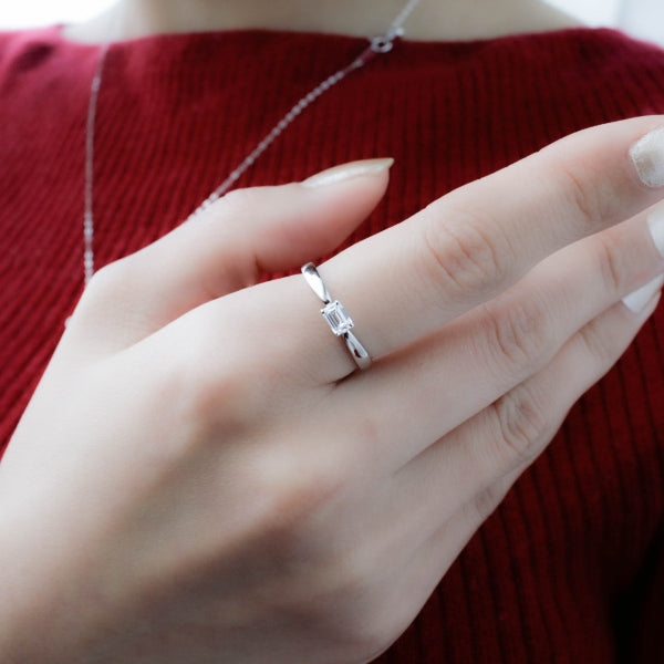 ダイヤモンド プラチナリング(0.3カラット/Dカラー/VVS1/エメラルドカット/一粒/4月誕生石/GIAグレーディングレポート付き)《JRGD1405》