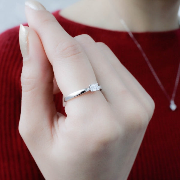 ダイヤモンド プラチナリング(0.3カラット/Dカラー/VVS1/エメラルドカット/一粒/4月誕生石/GIAグレーディングレポート付き)《JRGD1405》