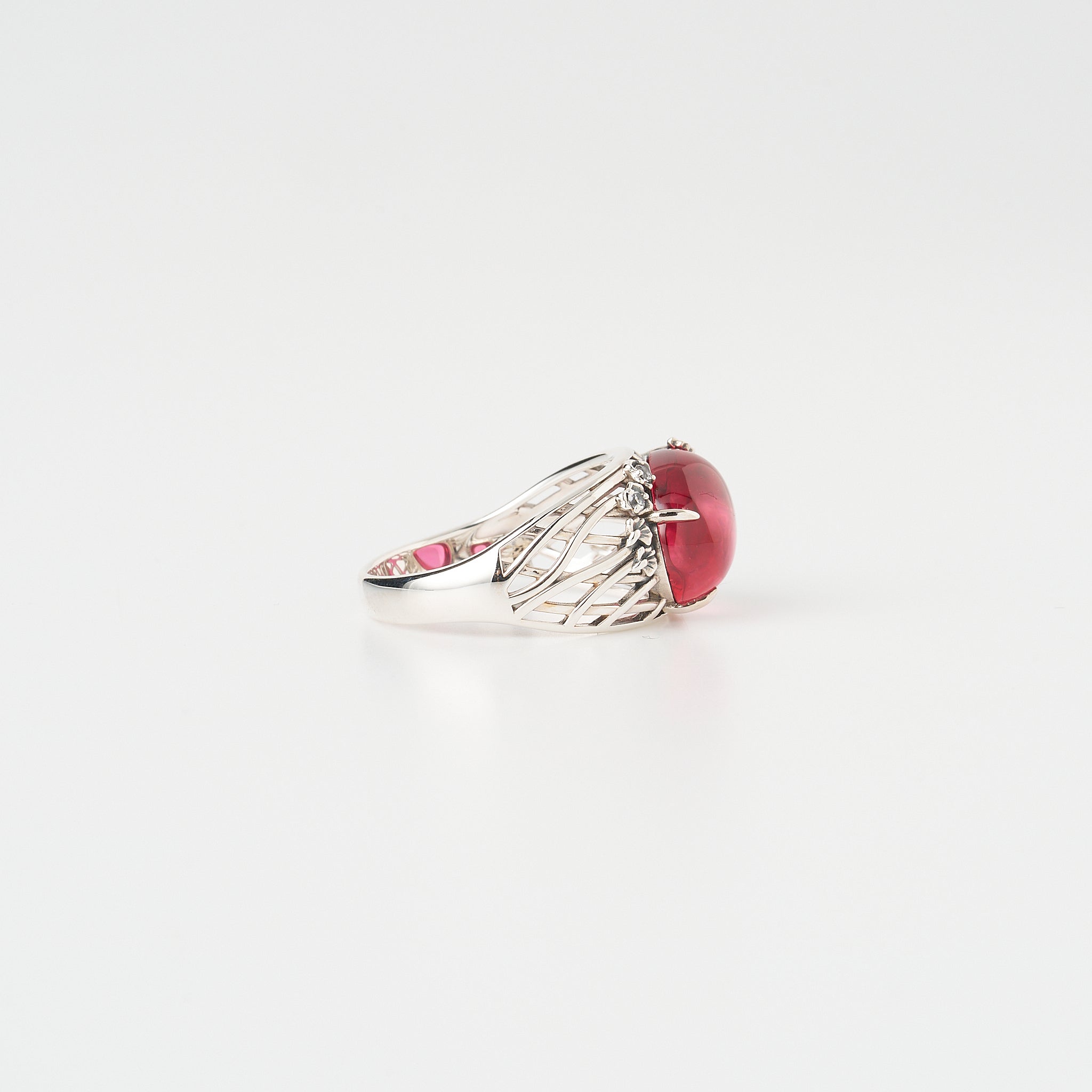 サファイア/ホワイトトパーズ シルバーリング(いぶし銀仕上げ/LGS/English Garden/庭の小さな来訪者たちモチーフ)《WRGGP001》