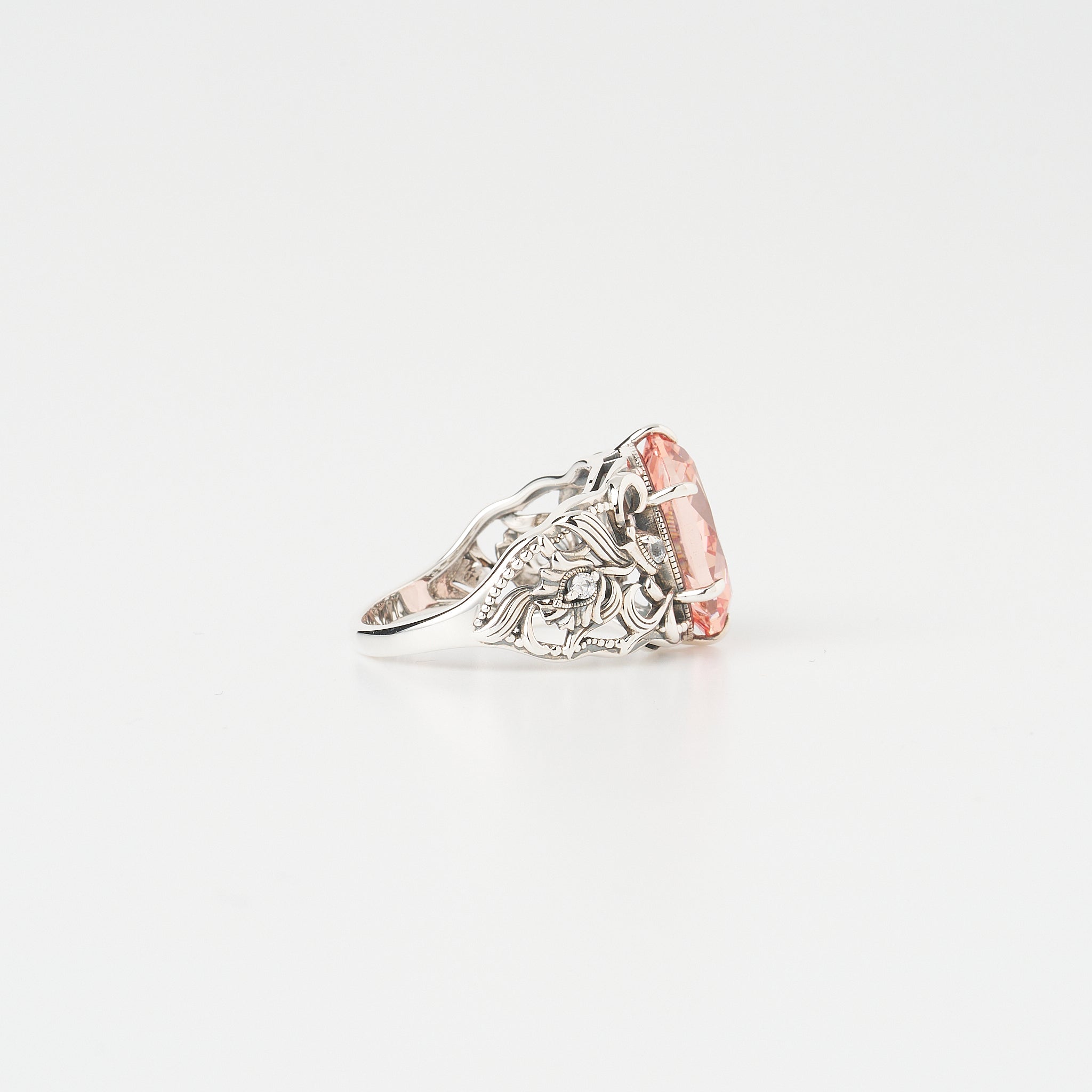 サファイア/ホワイトトパーズ シルバーリング(いぶし銀仕上げ/LGS/English Garden/ガーデンチューリップモチーフ)《WRGGM011》