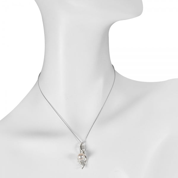 パール/ダイヤモンド プラチナ /K18ブローチ/ペンダントトップ(花珠/アコヤ真珠/9.0mmUP/リーフモチーフ/2Way/6月誕生石/花珠鑑別鑑定書付き)《WBRQ3432》