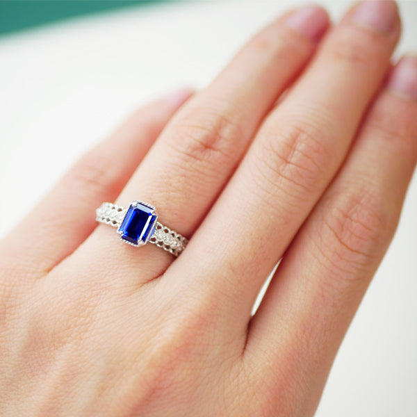 ブルーサファイア/ダイヤモンド K18リング(クレサンベール/エメラルドカット/アンティーク風/9月誕生石)《WRGS2636》