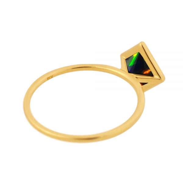 ブラックオパール K18リング(クレサンベール/1カラットサイズ/プリンセス/フクリン/10月誕生石)《WRGB3579》