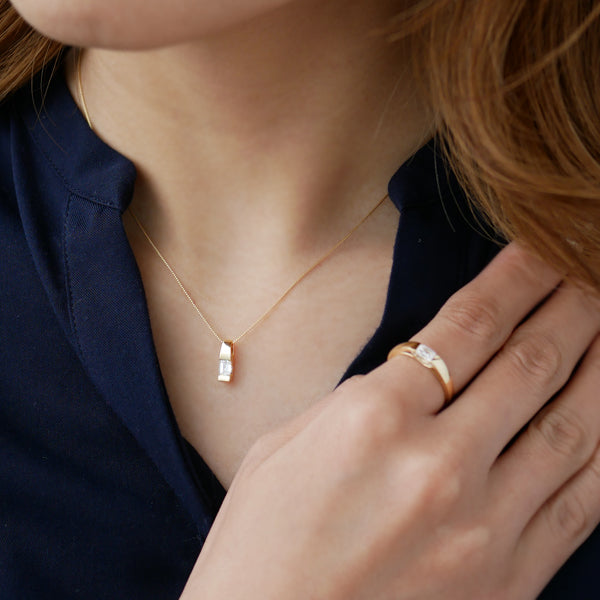 ダイヤモンド K18ネックレス(0.3カラット/Dカラー/VVS1/エメラルドカット/一粒/タンク/4月誕生石/GIAグレーディングレポート付き)《WPDD3758》