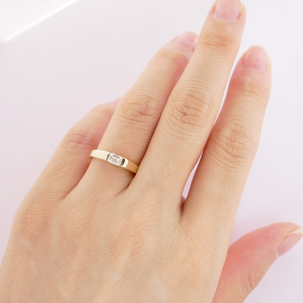 ダイヤモンド K18リング(0.3カラット/Dカラー/VVS1/エメラルドカット/一粒/タンク/4月誕生石/GIAグレーディングレポート付き)《WRGD3756》