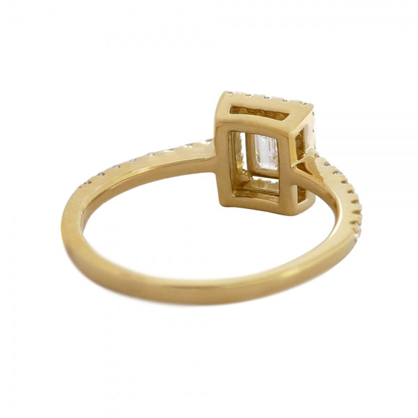 ダイヤモンド K18リング(0.3カラット/Dカラー/VVS1/エメラルドカット/一粒/取り巻き/4月誕生石/GIAグレーディングレポート付き)《WRGD3752》