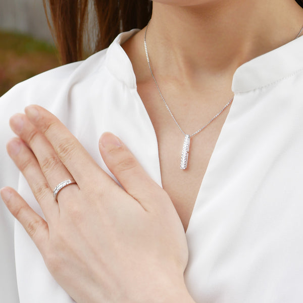 ダイヤモンド プラチナリング(計0.2カラット/テーパーバケット/ハーフエタニティ/ライン/ベゼル/4月誕生石)《WRGD3508》