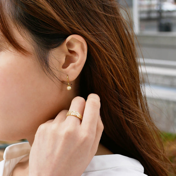 ダイヤモンド K18リング(計0.45カラット/テーパーバケット/パヴェ/4月誕生石)《WRGD3518》