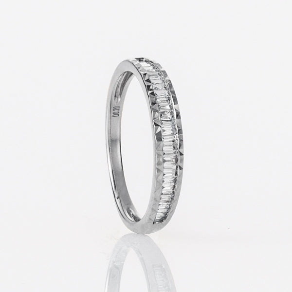 ダイヤモンド プラチナリング(計0.2カラット/テーパーバケット/ハーフエタニティ/ライン/ベゼル/4月誕生石)《WRGD3508》