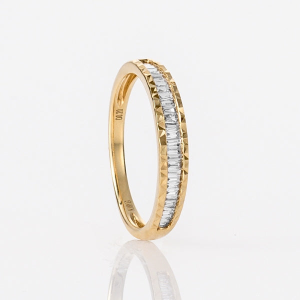 ダイヤモンド K18リング(計0.2カラット/テーパーバケット/ハーフエタニティ/ライン/ベゼル/4月誕生石)《WRGD3509》