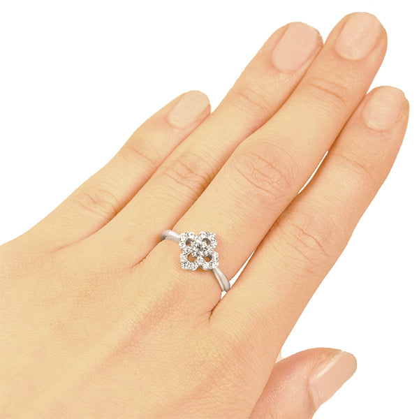 ダイヤモンド PTリング(0.2カラット/Dカラー/SI2UP/3EX(H&C)/一粒/フラワーモチーフ/4月誕生石/グレーディングレポート付き)