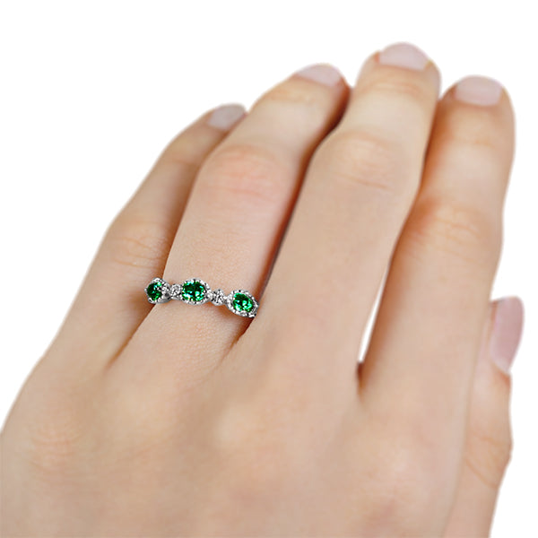 エメラルド/ダイヤモンド K18リング(クレサンベール/オーバル/アンティーク風/5月誕生石)《WRGE2635》