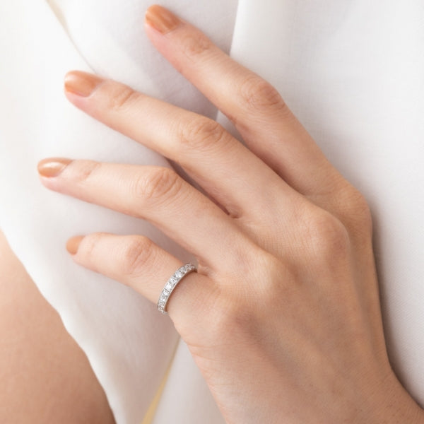 ダイヤモンド プラチナリング(計0.5カラット/ピンキーリング/ハーフエタニティ/4月誕生石)《B03D3138》