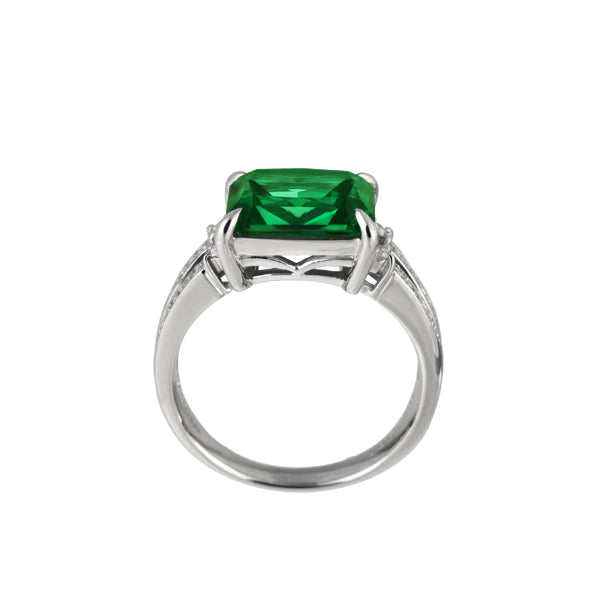 エメラルド/ダイヤモンド プラチナリング(クレサンベール/ラディアントカット/ラグジュアリー/5月誕生石)《BRGE3100》