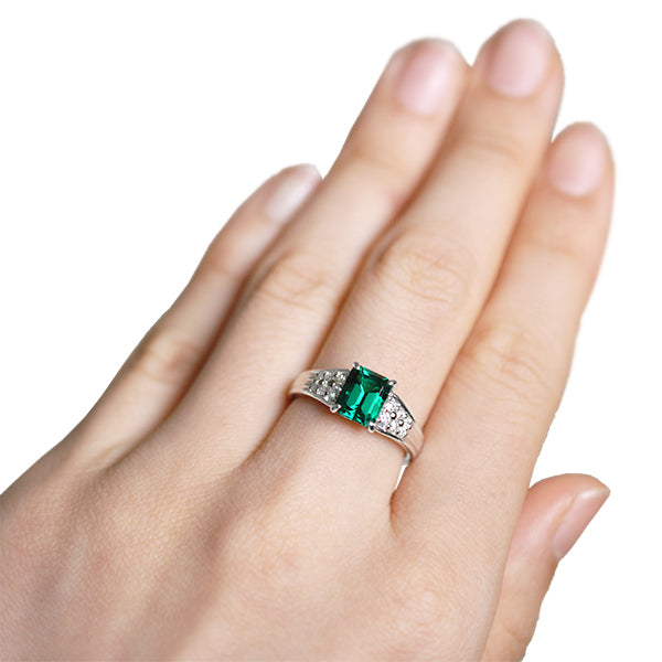 エメラルド/ダイヤモンド プラチナリング(クレサンベール/5月誕生石)《BRGE7493》