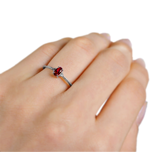 ルビー/ダイヤモンド K18リング(クレサンベール/ミル打ち/アンティーク風/7月誕生石)《BRGR7620》