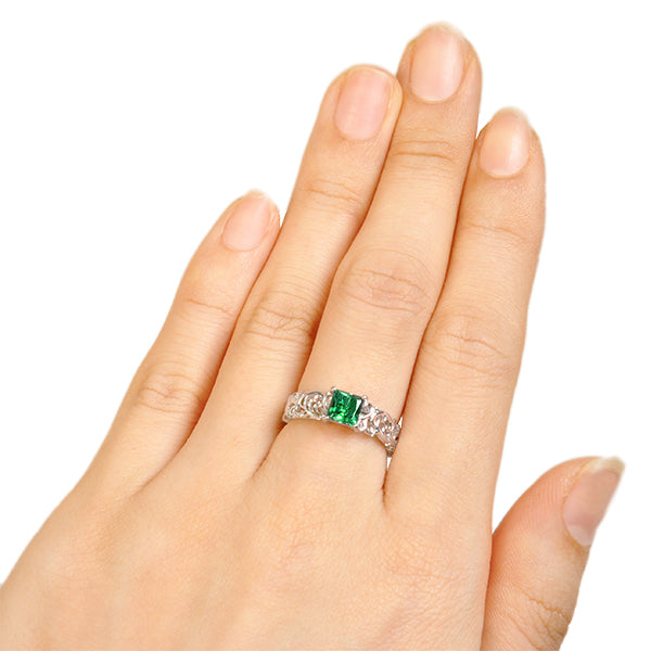 エメラルド K18リング(クレサンベール/プリンセス/アンティーク風/5月誕生石)