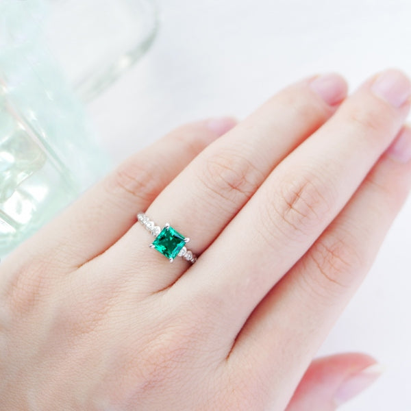 エメラルド/ダイヤモンド K18リング(クレサンベール/プリンセス/5月誕生石)《WRGE3142》