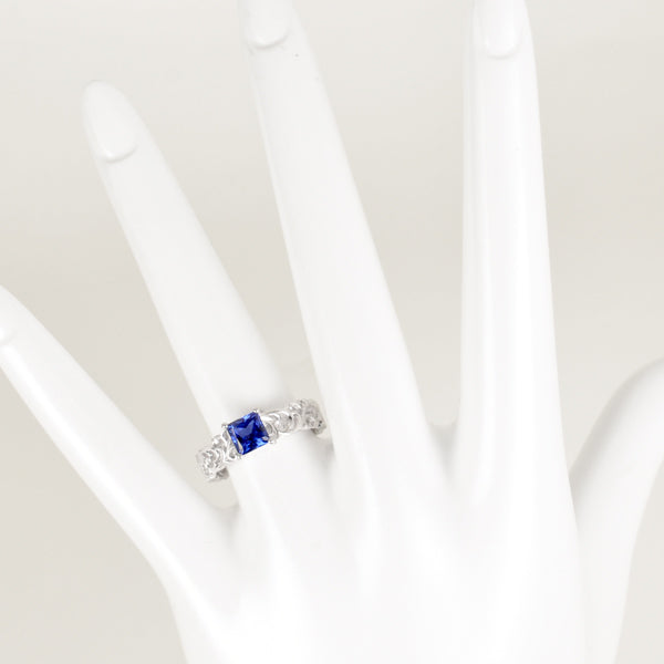 ブルーサファイア K18リング(クレサンベール/プリンセス/アンティーク風/9月誕生石)《WRGS2948》