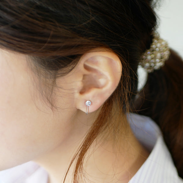 ダイヤモンド プラチナイヤリング(計0.6カラット/4月誕生石)《WESD2561》