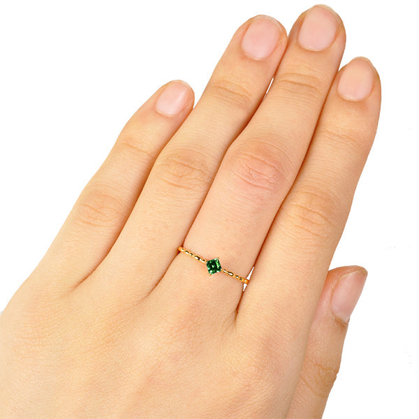 エメラルド K18リング(クレサンベール/パレット/エメラルドカット/ウェーブ/5月誕生石)《WRGE2645》