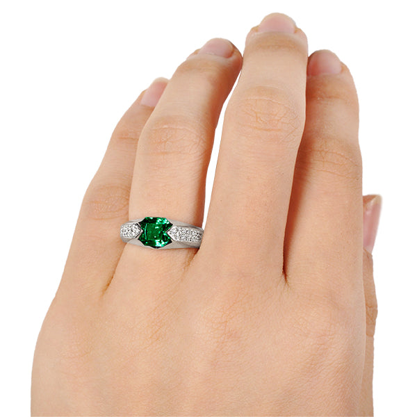 エメラルド/ダイヤモンド PTリング(クレサンベール/プリンセスエメラルド/5月誕生石)《BRGE7668》