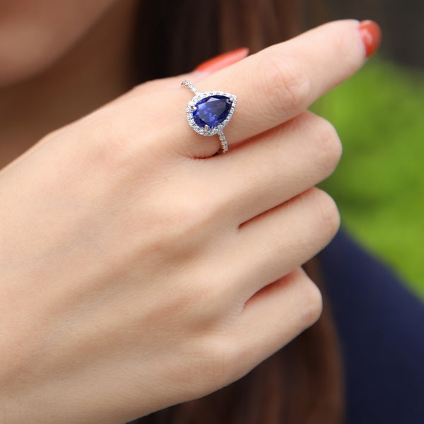 ブルーサファイア/ダイヤモンド プラチナリング(クレサンベール/ペアシェイプ/取り巻き/9月誕生石)《WRGS4102》