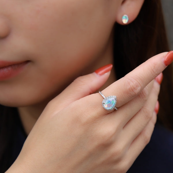 ウォーターオパール/ダイヤモンド プラチナリング(クレサンベール/ペアシェイプ/取り巻き/10月誕生石)《WRGW4102》