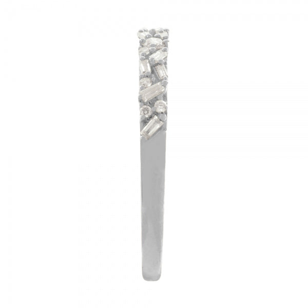 ダイヤモンド プラチナリング(計0.25カラット/テーパーバケット/4月誕生石)《WRGD3868》