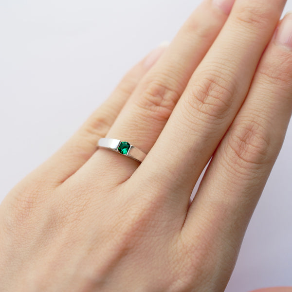 エメラルド/ダイヤモンド プラチナリング(クレサンベール/タンク/5月誕生石)《WRGE3132》