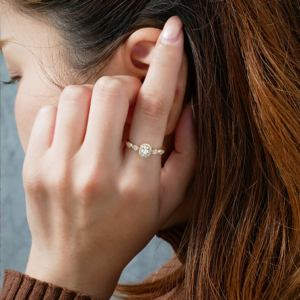 ダイヤモンド K18リング(計0.27カラット/テーパーバケット/4月誕生石)《WRGD3906》