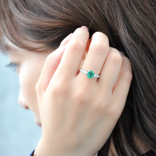 エメラルド/ダイヤモンド プラチナリング(クレサンベール/オーバル/ミル打ち/アンティーク風/5月誕生石)《WRGE3542》