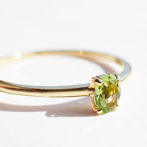 ペリドット K18リング(パレット/オーバル/ライン/8月誕生石)《WRGN3020》