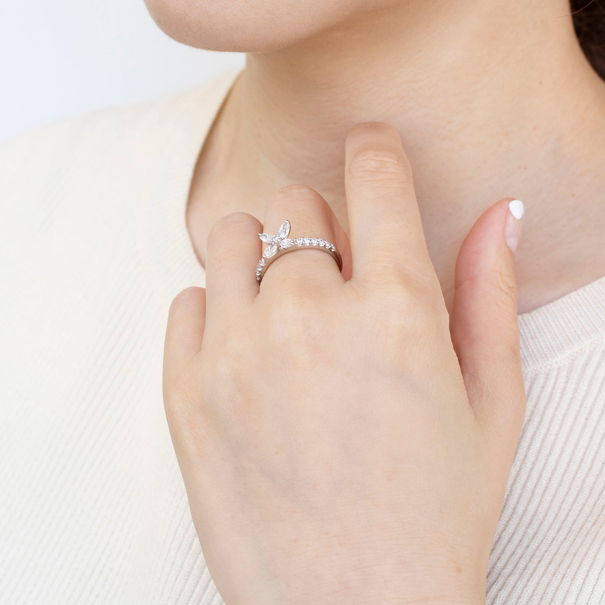 ダイヤモンド プラチナリング(4月誕生石/鑑別書付き)《14DB0103》