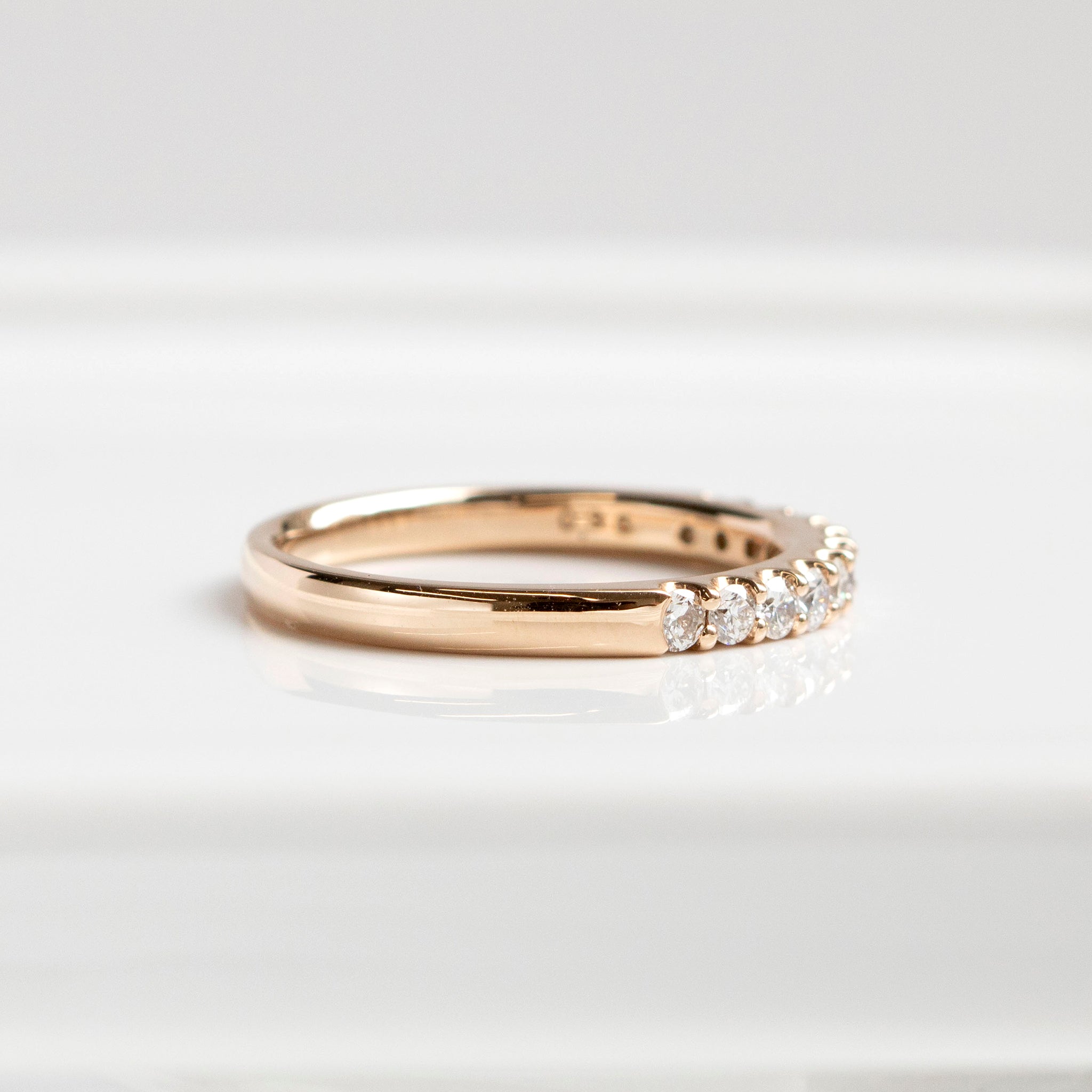 ダイヤモンド K18リング(計0.35カラット/ハーフエタニティ/4月誕生石/鑑別書付)《14DB0115》