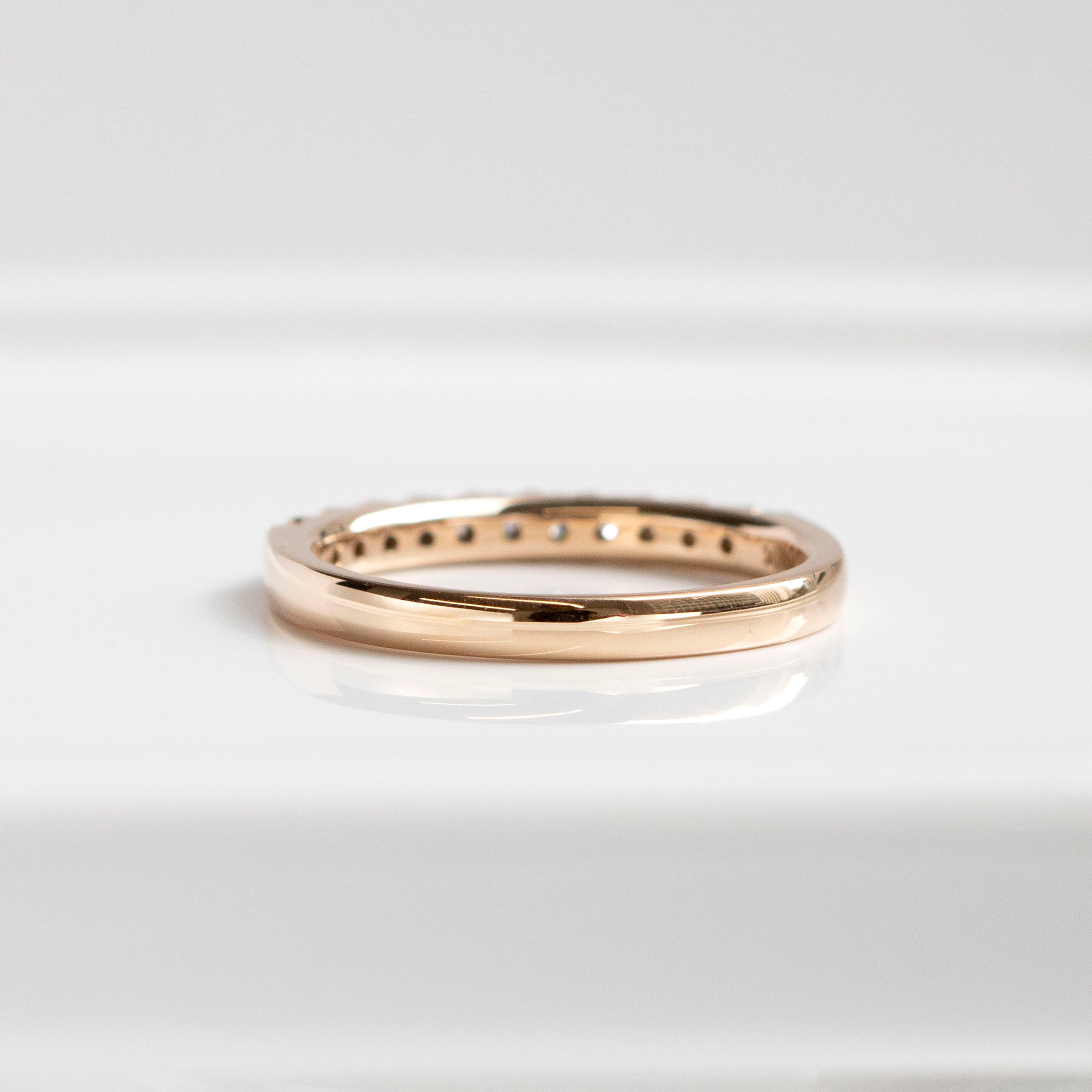 ダイヤモンド K18リング(計0.35カラット/ハーフエタニティ/4月誕生石/鑑別書付)《14DB0115》