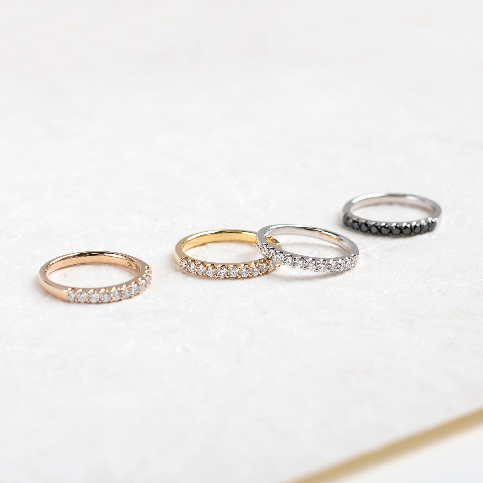 ダイヤモンド K18リング(計0.35カラット/ハーフエタニティ/4月誕生石/鑑別書付)《14DB0115》