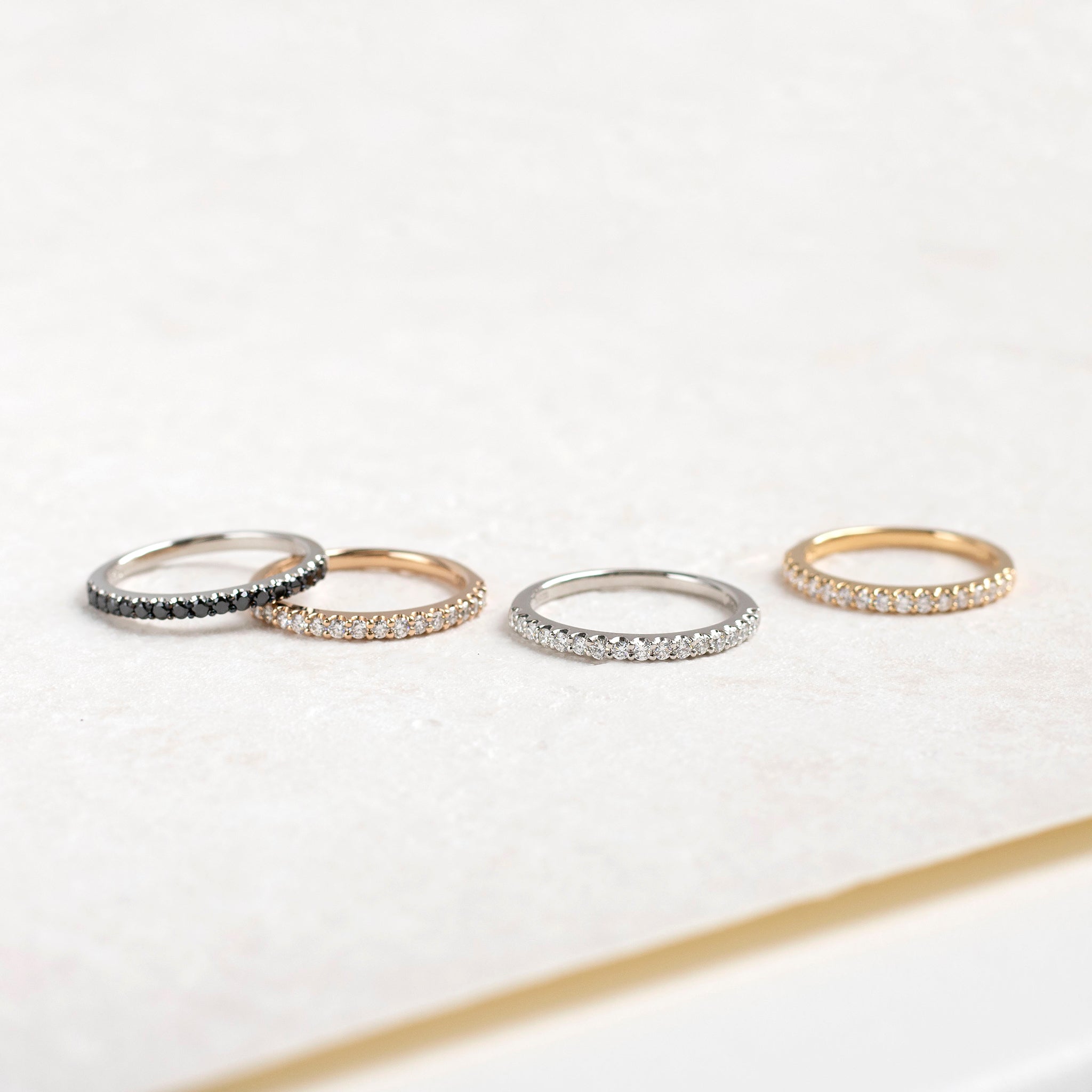 ダイヤモンド K18リング(計0.28カラット/ハーフエタニティ/4月誕生石)《14DB0124》