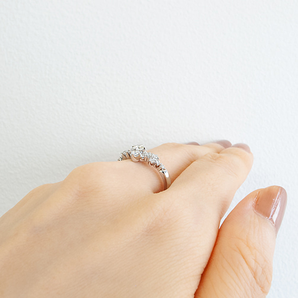 ダイヤモンド プラチナリング(4月誕生石/鑑別書付)《14DB0301》