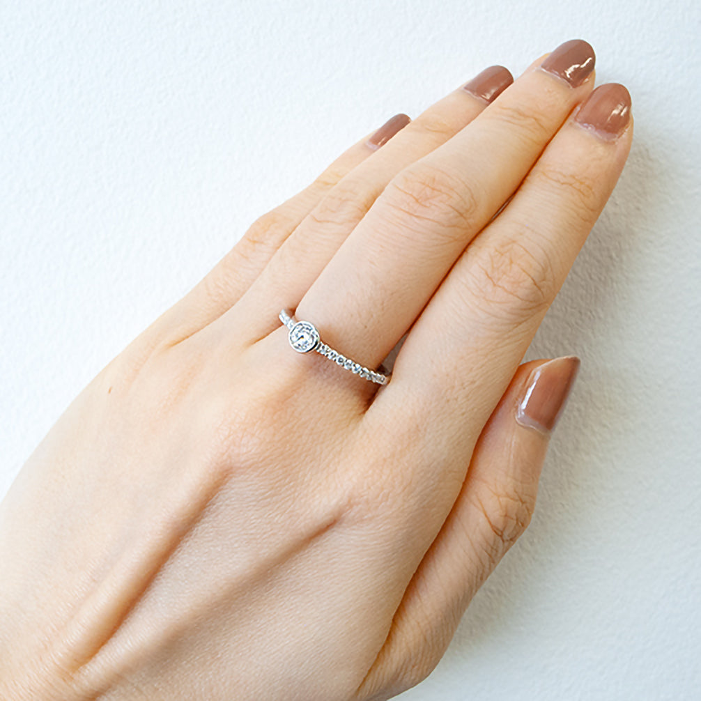 ダイヤモンド プラチナリング(4月誕生石/鑑別書付)《14DB0711》