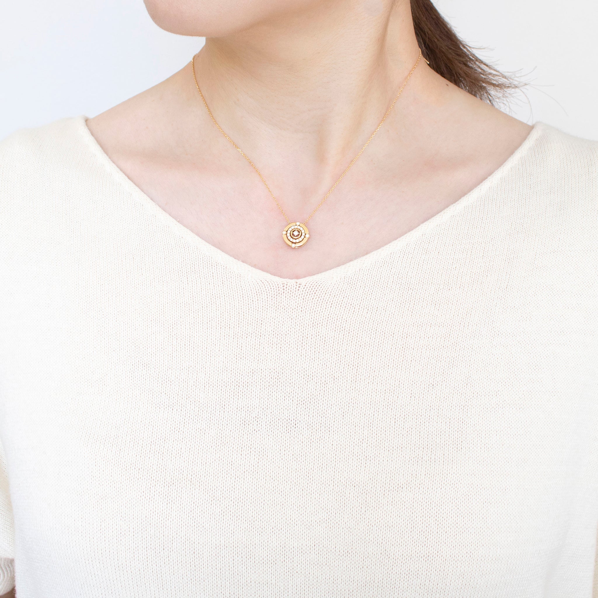 ダイヤモンド K18ネックレス(イエローゴールド/4月誕生石/鑑別書付き)《14DB0826》