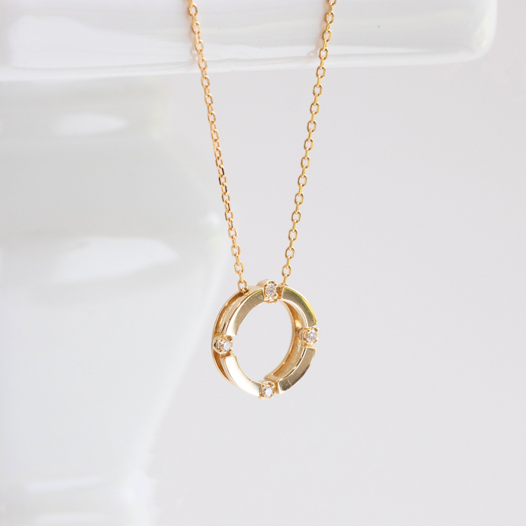 ダイヤモンド K18ペンダントトップ(イエローゴールド/4月誕生石)《14DB0829》