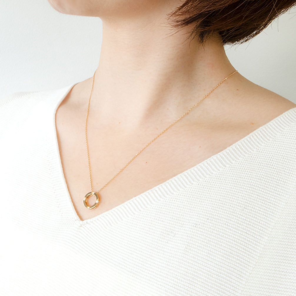 ダイヤモンド K18ペンダントトップ(イエローゴールド/4月誕生石)《14DB0829》