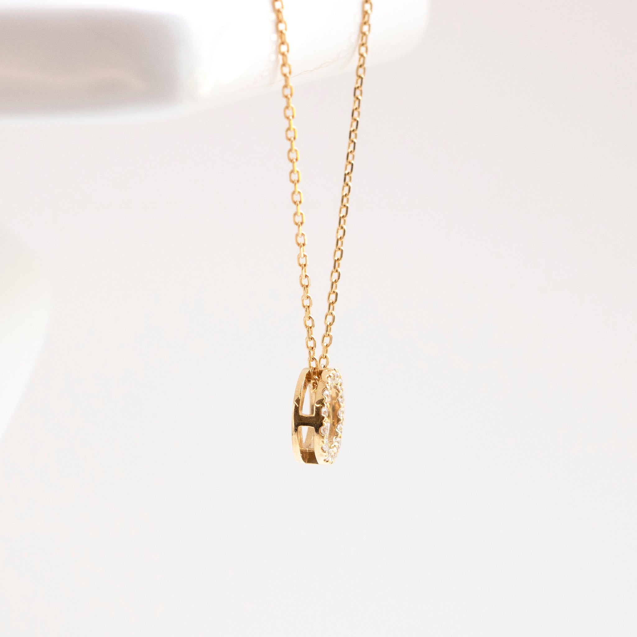 ダイヤモンド K18ペンダントトップ(イエローゴールド/4月誕生石)《14DB0832》