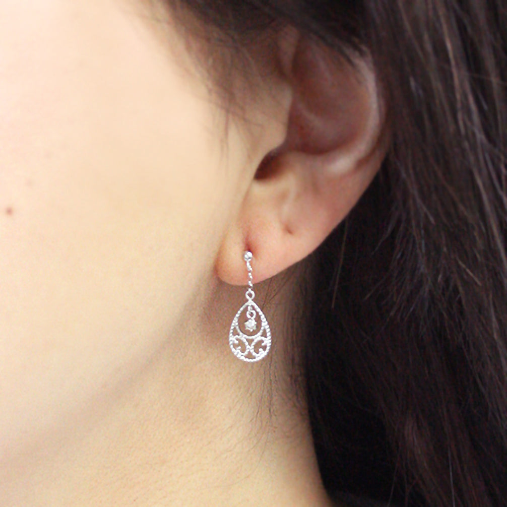 ダイヤモンド K14ピアス(4月誕生石)《16T10171》