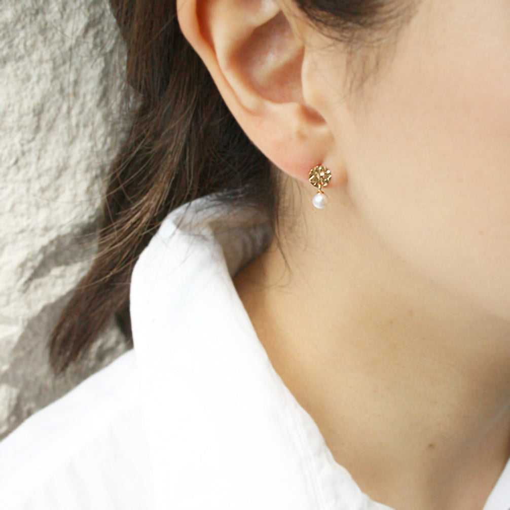 パール K18ピアス(アコヤ真珠/6月誕生石)《16T10199》